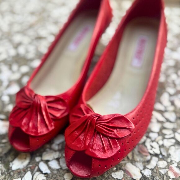 Westies Shoes - Vintage Westies Red Leather Peep Toe Heels Size 7.5 Narrow